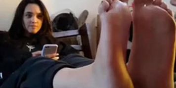 AMATEUR REAL LESBIAN FEET FETISH
