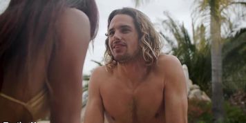 Married Beauty Wants Poolboy To Screw Her Harder Than Husband (Scarlit Scandal, Tyler Nixon)
