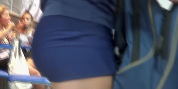 Sporty girl got a hot cameltoe
