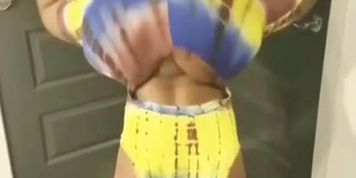 Big booty shaking