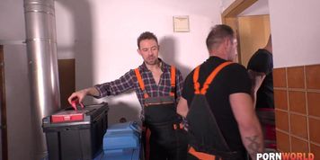 Horny MILF in Lingerie Veronica Avluv Offered Her Fuck Holes to 3 Plumbers for DP Instead of Payment