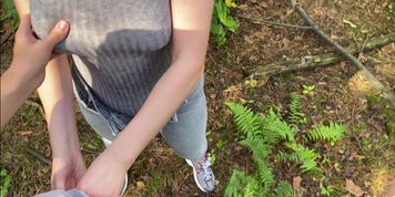 Beautiful Girl Makes a Deep Blowjob in the Forest and Swallows Sperm.