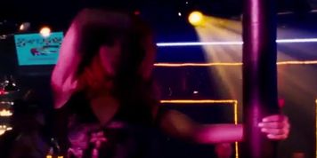 Aunt Mae lapdance in The Wrestler