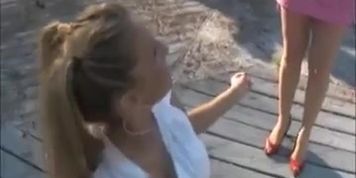 Double blowjob causes a huge cumshot