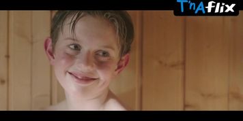 Rifka Lodeizen Breasts Scene  in Disappearance