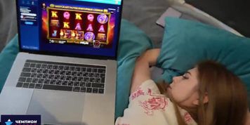 Step-sister Asked for a Massage and Started Sex