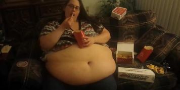 Supermassive belly stuffing