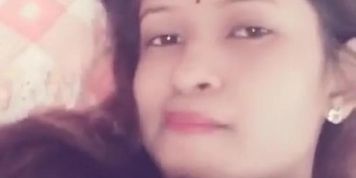 Cute Indian Girl Showing Tits (desi_girls, indian_girl)
