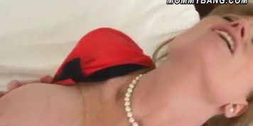 Darla Crane n Riley Reid fucked on turns with a lucky rough pecker (Gotta Love Lucky)