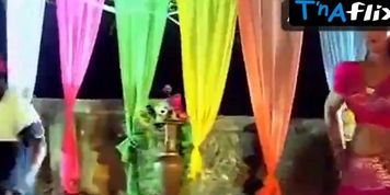 Maria Butt,  Breasts Scene  in Maria Sexy In Mallu Maria Sexy In Intimates In Mohanayanangal Malayalam Movie