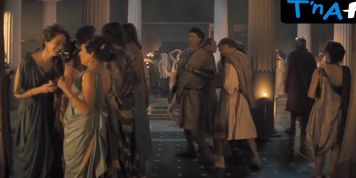Unknown Lesbian,  Butt Scene  in Spartacus: House Of Ashur