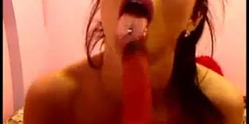Cute Cam Slut With A Toy