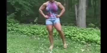 Gina Davis 32