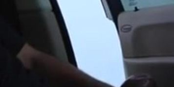 Cum for 2 Girls in Car