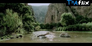 Juliette Lewis Breasts,  Butt Scene  in Renegade