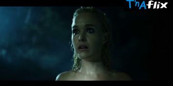 Krew Boylan Breasts Scene  in Primal
