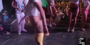 Wet T-shirts on stage
