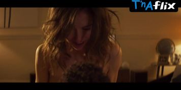 Alba Gutierrez Breasts Scene  in Luimelia