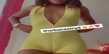 Jamaican big split teen