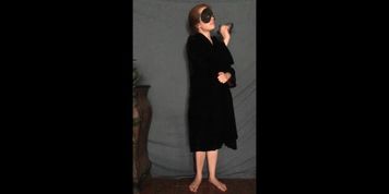 Opera Lady Reveals Her Kinky Secret (Strap On)