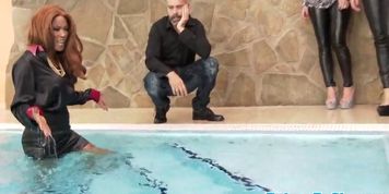 ELEGANT RAW - Glamour babe Kiki Minaj in WAM anal orgy