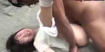 Se la entierran AAAAAA