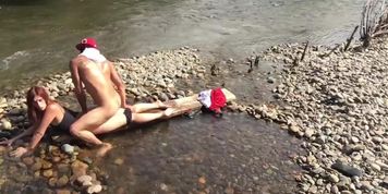 Daddy You Get Me Wet ! / Summer Lake Sex