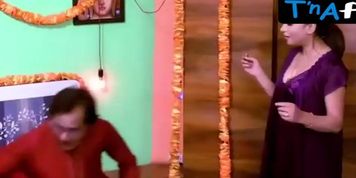 Kajal Chauhan Sexy Scene  in Sundra Bhabhi 4