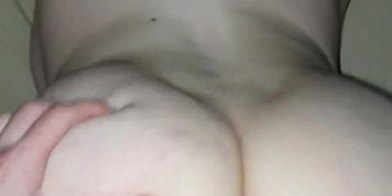 Heerlijke dame met grote billen neuken