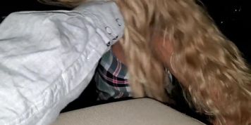 Blonde teen tinder fuck in car