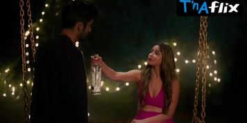 Nyra Banerjee Sexy Scene  in Fuh Se Fantasy