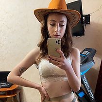 tophatgirl