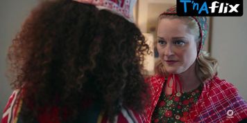 Teri Polo Lesbian Scene  in Good Trouble