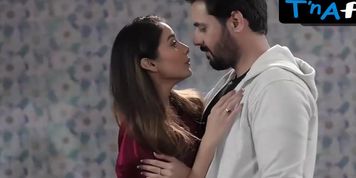 Navina Bole Bikini Scene  in Ek Anjaan Rishtey Ka Guilt
