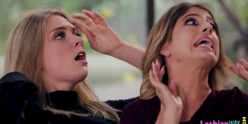 Threesome lesbian quivers as she climaxes