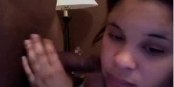 mulher se deliciando no boquete gozadaaa hehehehe