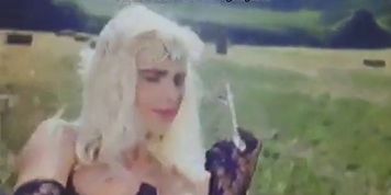 mature retro retro (Isis Taylor)