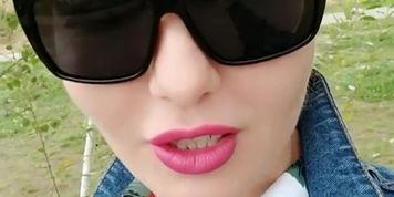 Risky tit flashes in a public park, a sweet voiced blondie