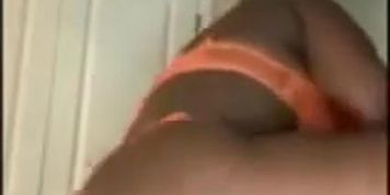 SHEMALE EBONY FUCKS GUY