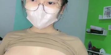 (TELEGRAM : PUKZE ) Trio Cewek Lesbi Saling Barbar Endingnya Omek
