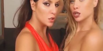 sexy webcam lesbian couple spit kissing and saliva play