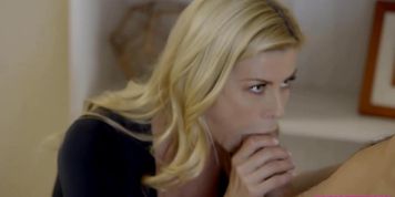 Alexis Fawx - Let Mommy Help You 4K