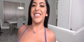 Smoking Hot Babe Gets Back At Her Cheating Bf (Mia Martinez)
