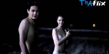 Yohana Cobo Underwear Scene  in Arena En Los Bolsillos