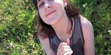 Public blowjob by sexy sporty girl no hands POV (Kisajee)