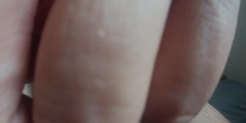 Jerking off on cam while listening to music
