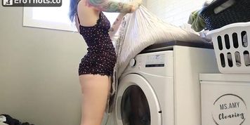 MsAmy laundry Time 2