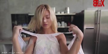 Nude Model Playing With Flour - 8Flix