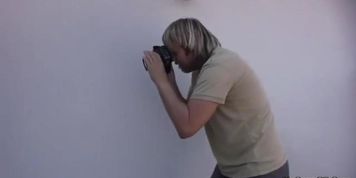 Old photographer is making a move on the petite model