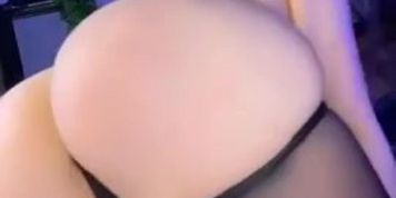 TM Ass Shaking